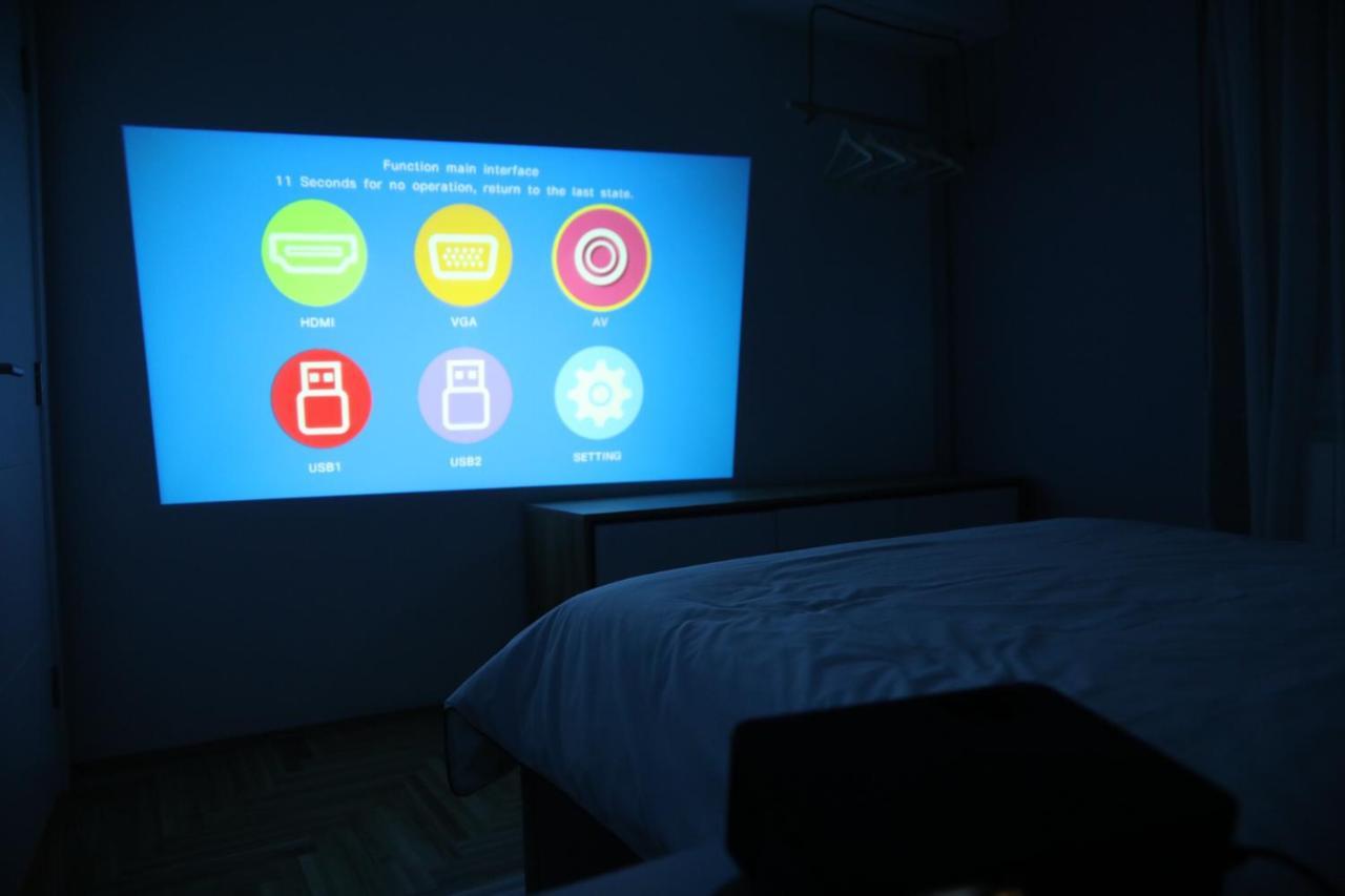 Modern Living Apt - Emberly - Private Parking 노비사드 외부 사진